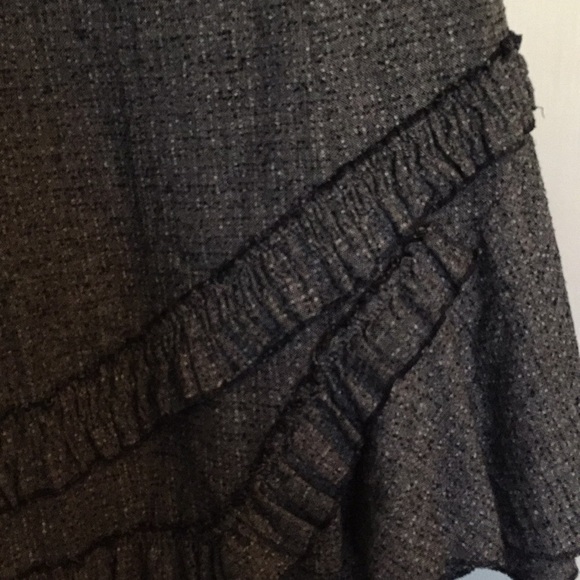 Asymmetrical wool skirt and stylish - Picture 4 of 11